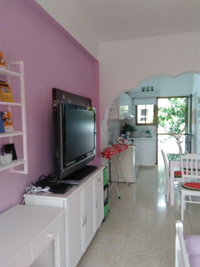 Appartamento Yiota's Cute Studio Paphos Esterno foto