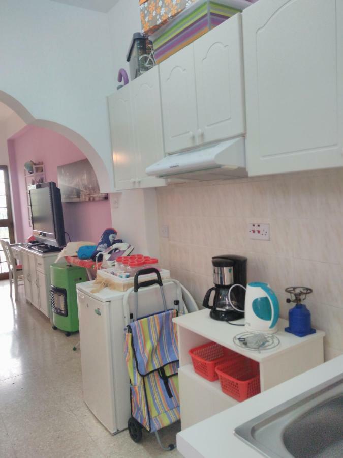Yiota's Cute Studio Paphos Esterno foto